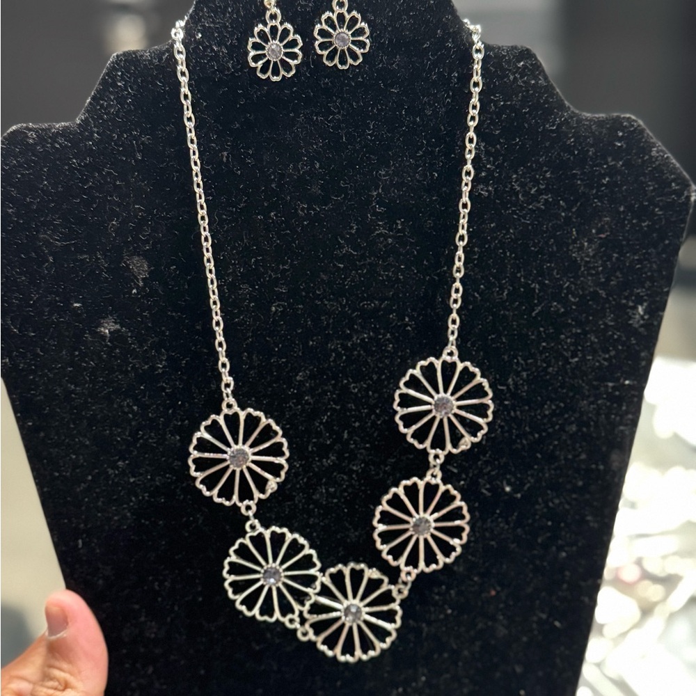 Silver Floral Necklace and Earring Set